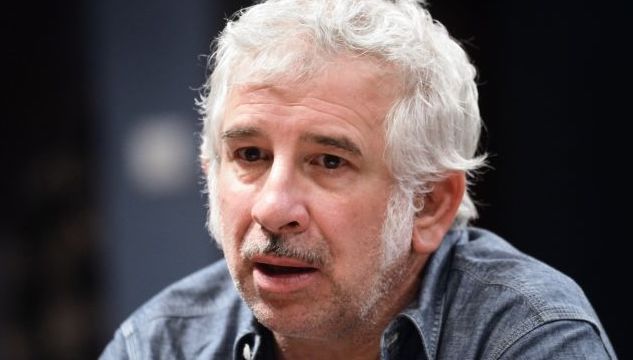 «Να πιάσω λίγο»: Το βίντεο με την Μενεγάκη που θέλει να εξαφανίσει ο Πέτρος Φιλιππίδης