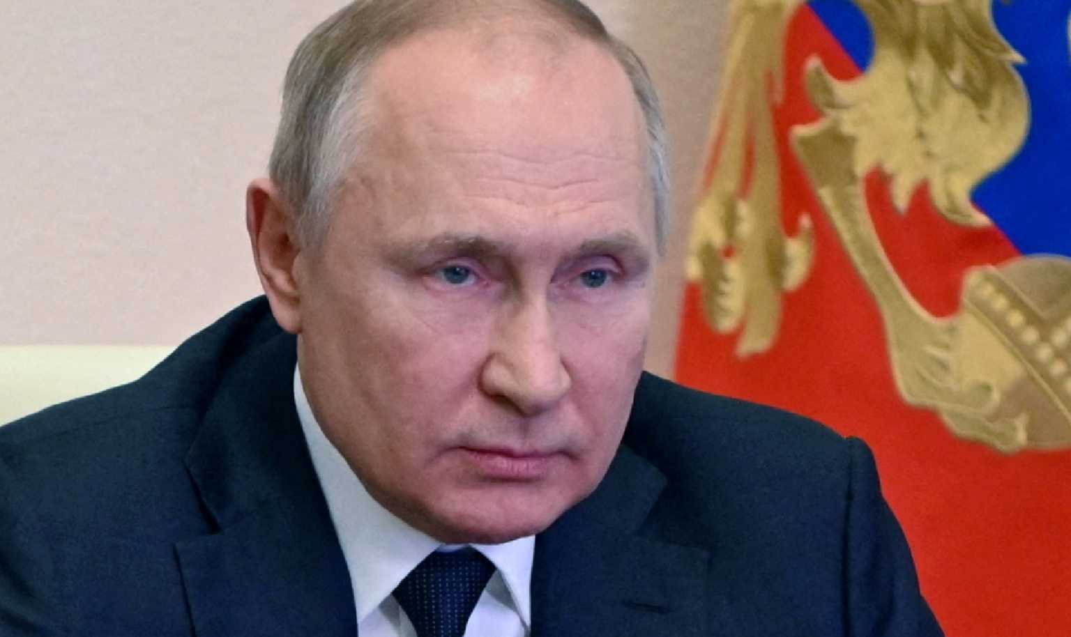 Πόλεμος στην Ουκρανία: Ούτε βήμα πίσω ο Πούτιν – Επαφές με Μακρόν και Ερντογάν