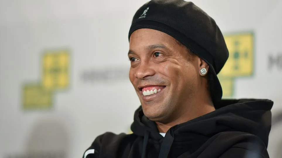 Ροναλντίνιο: «Θα μου άρεσε να παίζω με τον Μπαπέ, ο Μαλντίνι ήταν ο καλύτερος αμυντικός»