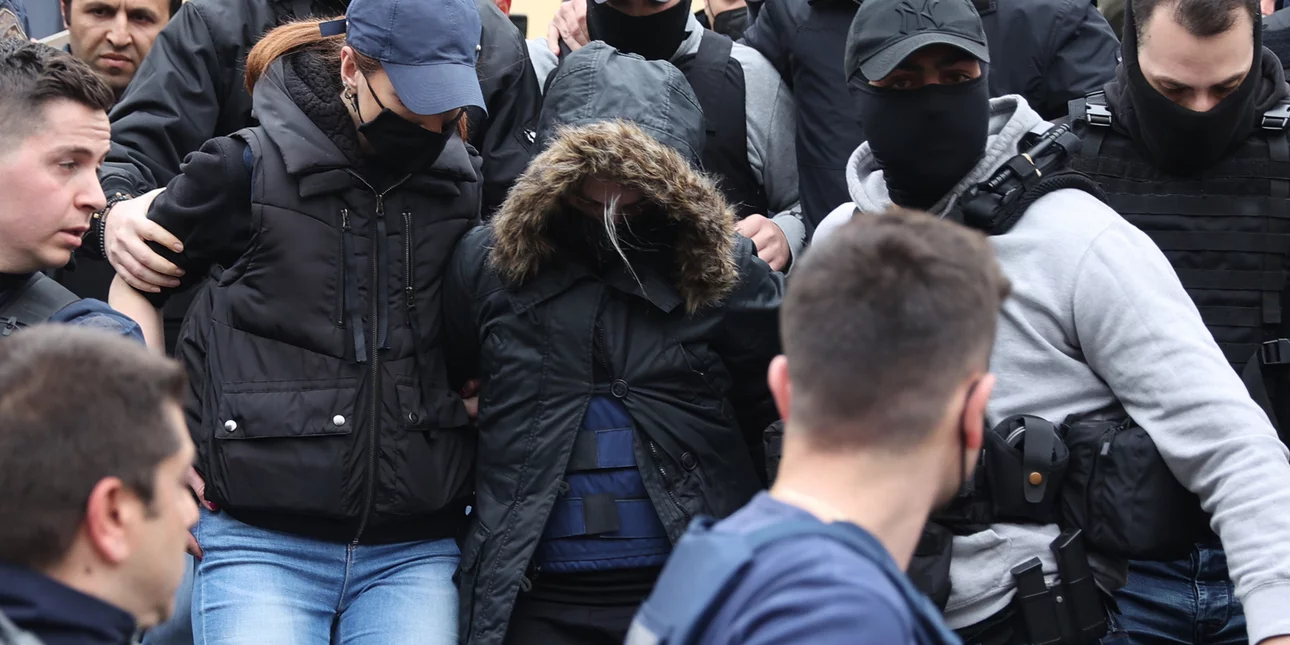 Στοιχεία σοκ στη δικογραφία της Ρούλας Πισπιρίγκου: Έψαχνε τις κάμερες, ζήταγε μονόκλινο
