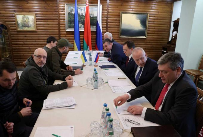 Πόλεμος στην Ουκρανία: Τη Δευτέρα ο τρίτος γύρος συνομιλιών ανάμεσα σε Μόσχα και Κίεβο