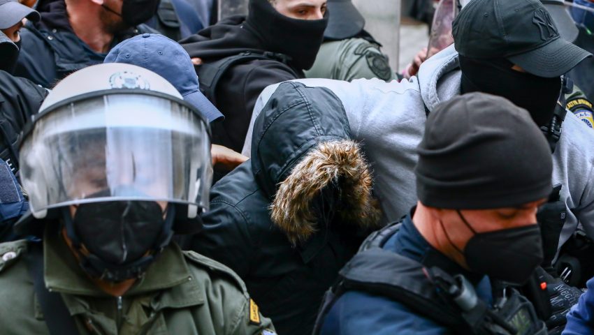 Η ψυχρή ατάκα της Ρούλας Πισπιρίγκου στη ΓΑΔΑ που σόκαρε τους αστυνομικούς
