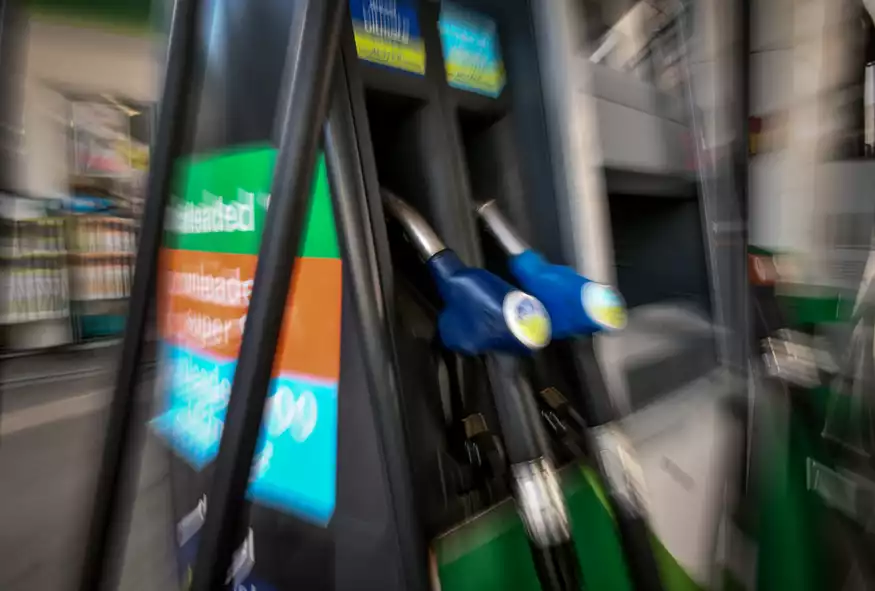 Επίδομα βενζίνης: Τις 100.000 ξεπέρασαν οι αιτήσεις για το Fuel Pass