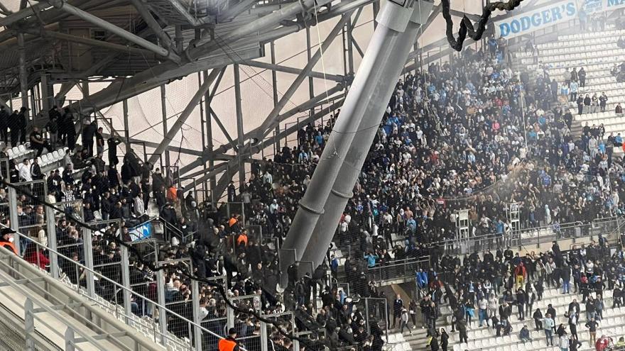 Μαρσέιγ – ΠΑΟΚ: Μεγάλη ένταση μεταξύ των οπαδών – Χρήση χημικών από τους αστυνομικούς!