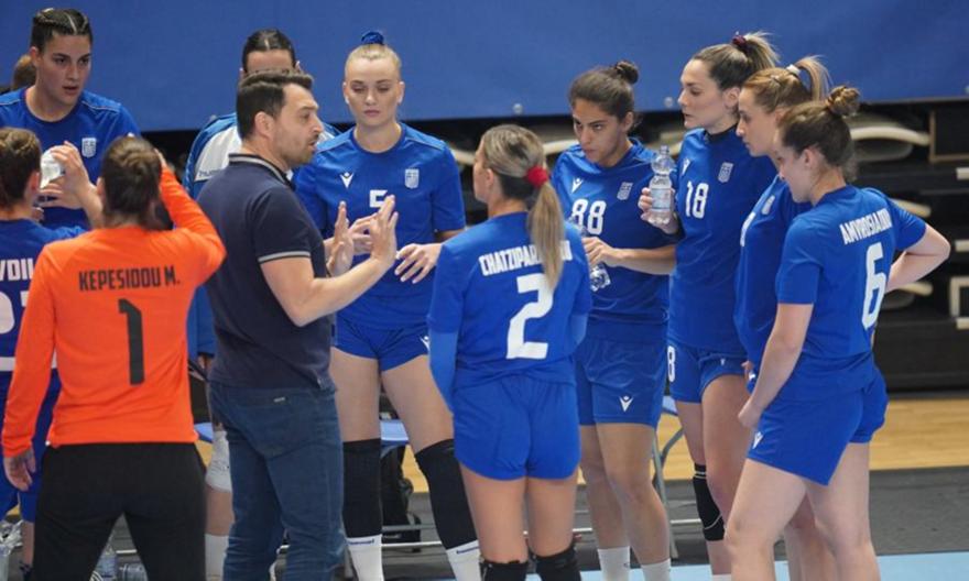 Έπεσε αμαχητί κόντρα στο «μεγαθήριο» η Εθνική χάντμπολ γυναικών και έμεινε εκτός Ευρωπαϊκού
