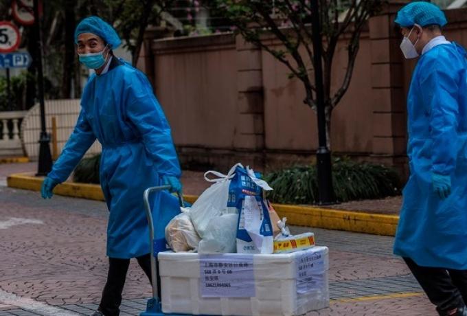 Σανγκάη: Νέο ρεκόρ θανάτων από κορωνοϊό παρά το σκληρό lockdown