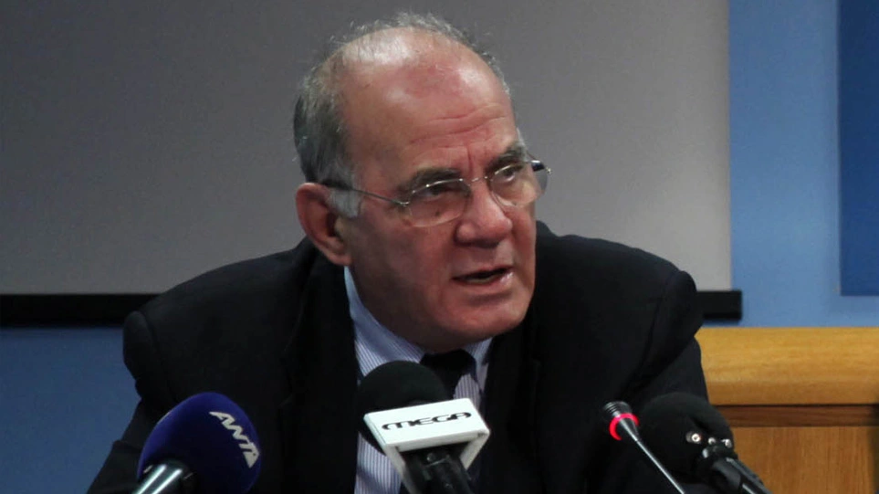 Κατέληξε ο καθηγητής Γιάννης Κυριόπουλος – Ηταν διασωληνωμένος σε ΜΕΘ Covid