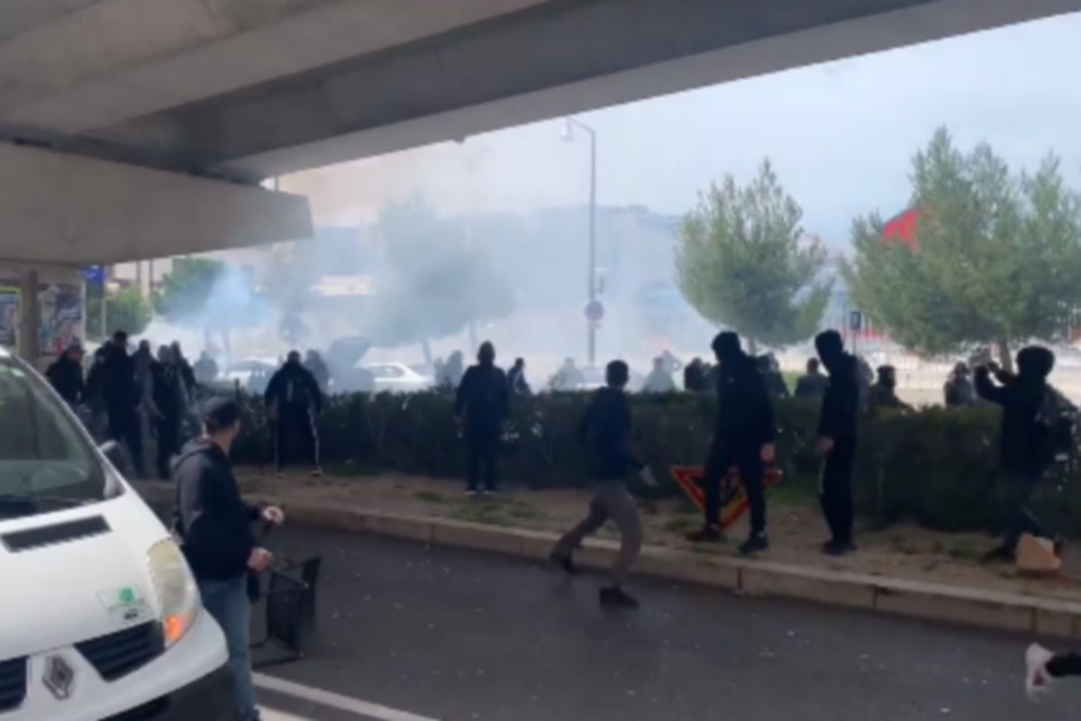 Μαρσέιγ – ΠΑΟΚ: Νέες συμπλοκές οπαδών στη Μασσαλία, χρήση χημικών από την αστυνομία (vid)