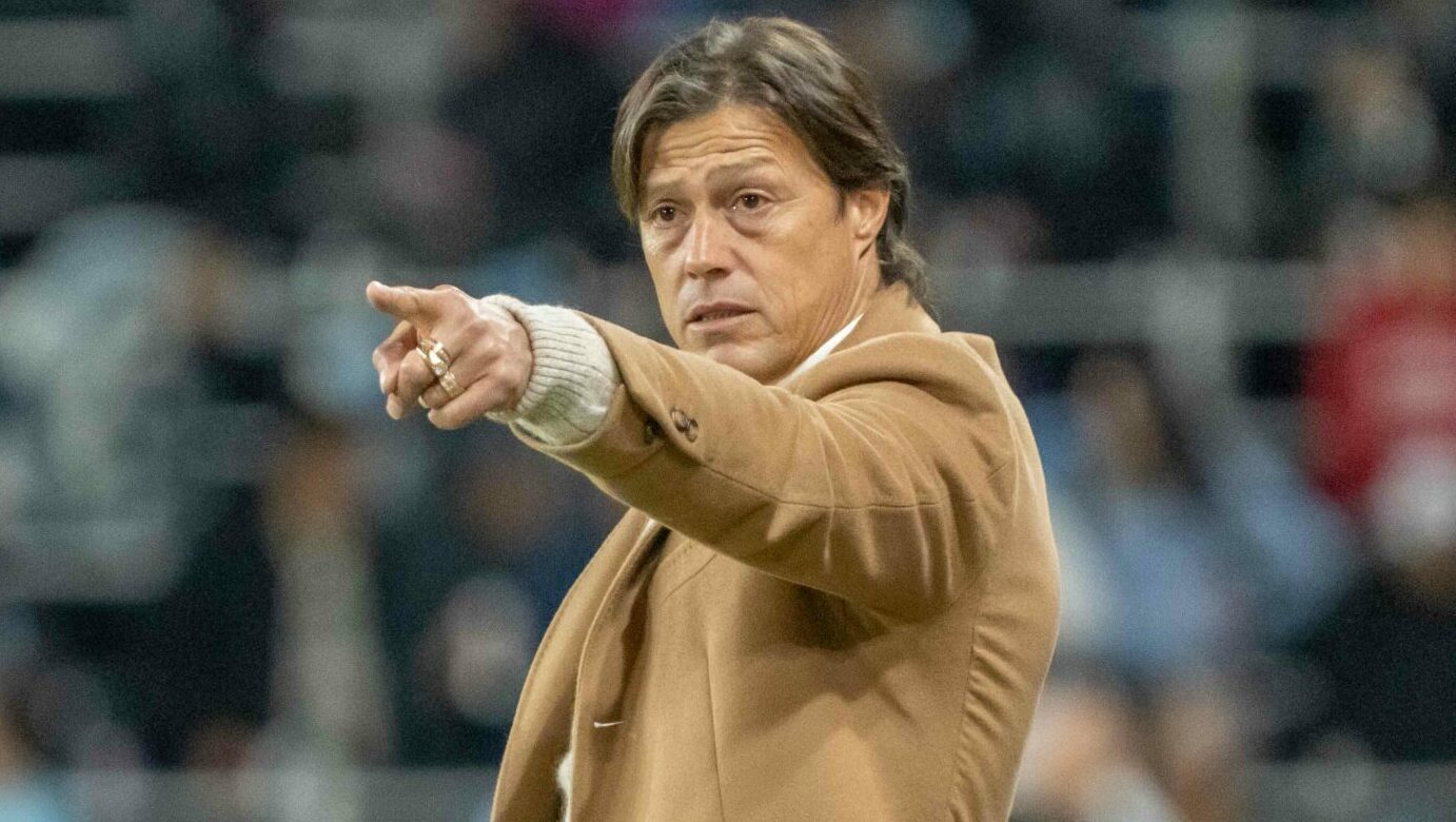 Αλμέιδα: «Τα τρία ονόματα που θέλει από την Τσίβας στην ΑΕΚ»