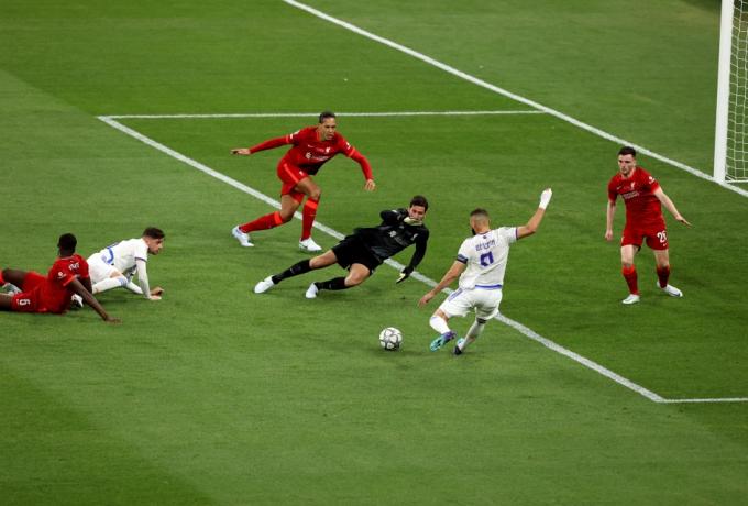 H εξήγηση της UEFA: γι’ αυτό ακυρώθηκε το γκολ του Μπενζεμά στον τελικό