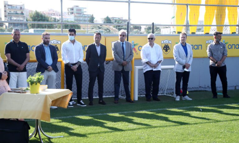 ΑΕΚ: Έκτακτη συνάντηση των στελεχών και άμεσες ανακοινώσεις Μελισσανίδη – Στον «αέρα» η παραίτηση Κονέ!