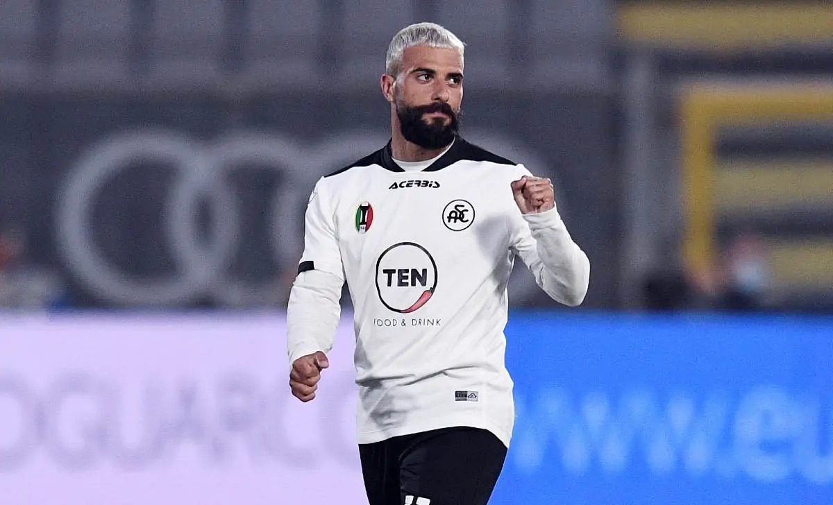 Κοιτάζει τον Βέρντε η Νάπολι