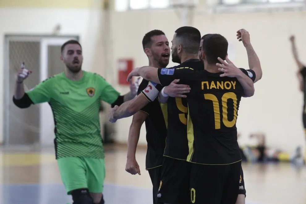 Futsal: Μεγάλη ΑΕΚ, 3-2 με ανατροπή και… 1-0!