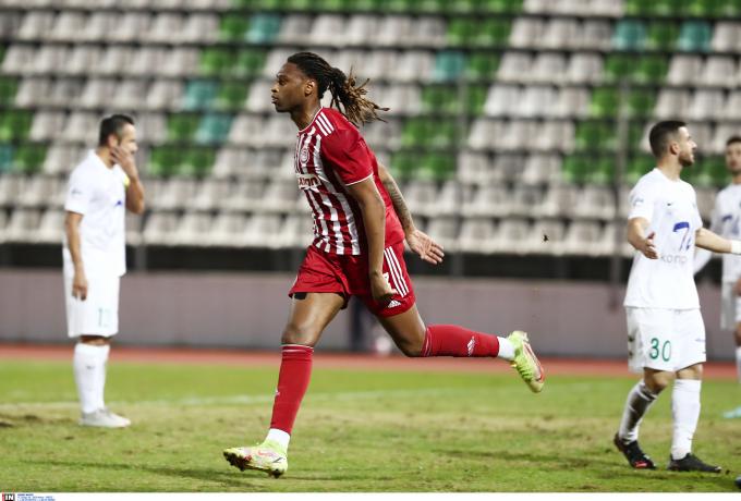 «Κοντά στη Φενέρμπαχτσε ο Σεμέδο» 