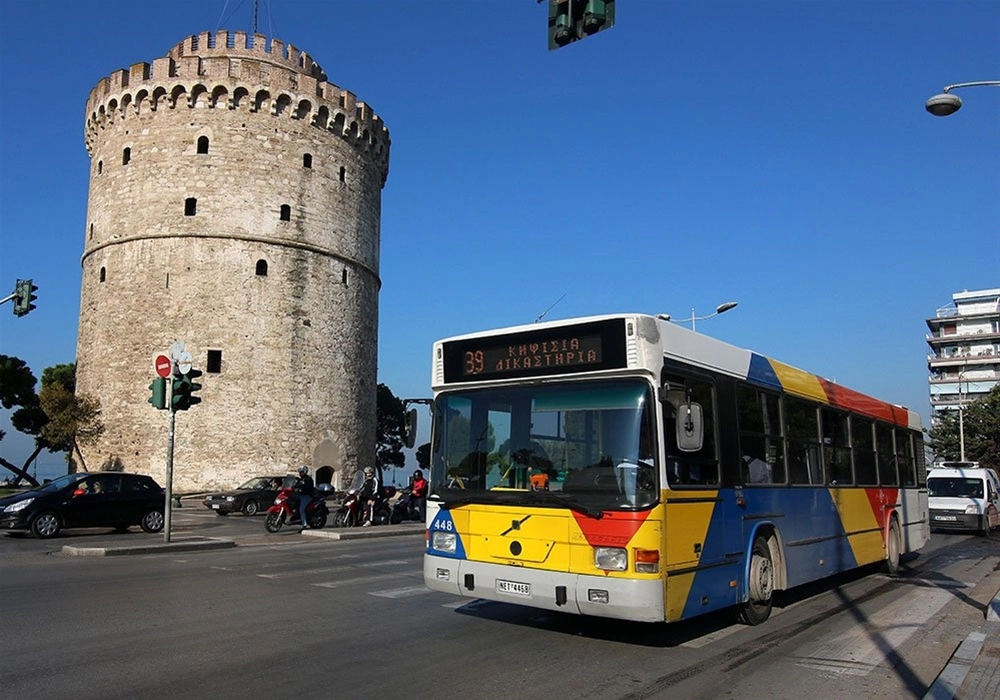 Θεσσαλονίκη: Στο αυτόφωρο οδηγός λεωφορείου που κατηγορείται ότι κατέβασε 11χρονο επειδή δεν φορούσε μάσκα
