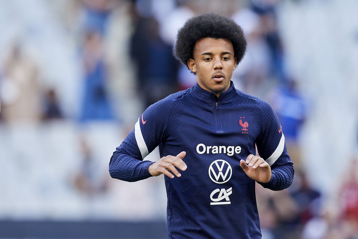 Σεβίλλη: Έμεινε εκτός αποστολής ο Κουντέ – «Παίζει» για Τσέλσι ή Μπαρτσελόνα