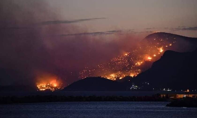 Φωτιά στη Σάμο: Αναζωπύρωση λόγω των ανέμων