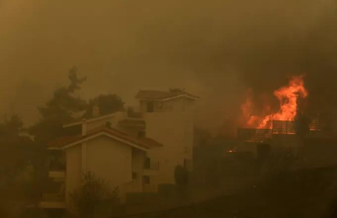 Φωτιά – Πεντέλη: Ηλικιωμένος αυτοκτόνησε όταν είδε το σπίτι του να καίγεται