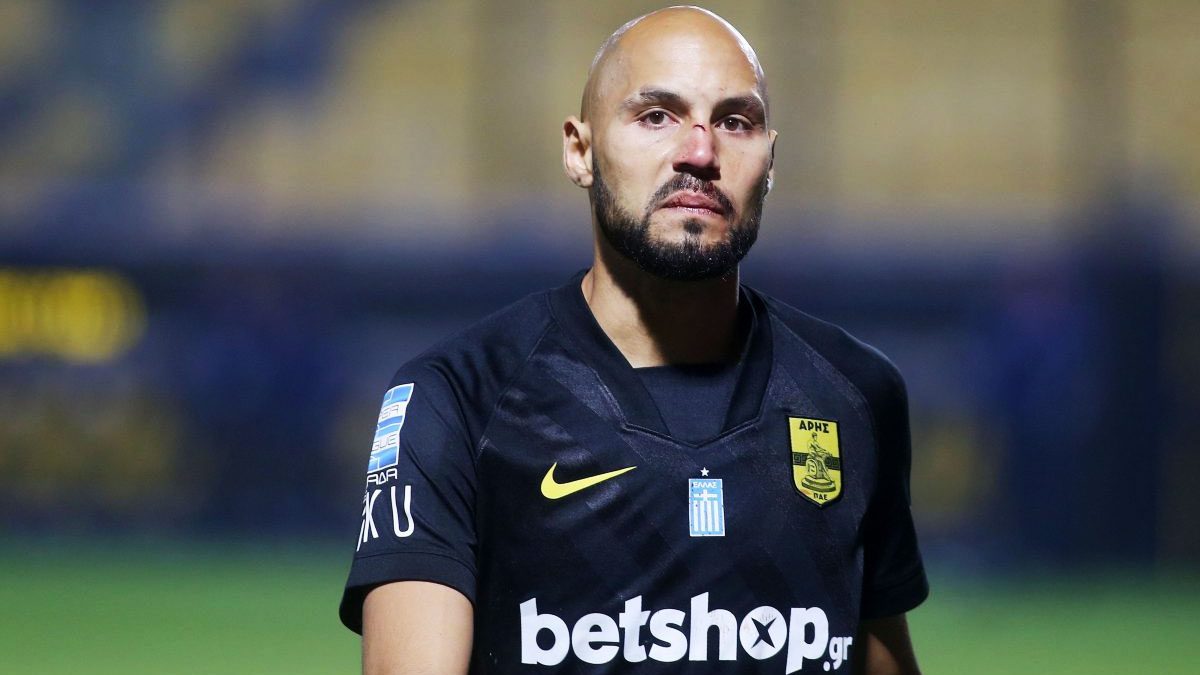 Συνεχίζει τις γραφικότητες ο Μπεναλουάν: «Αφού έδωσα ένα μάθημα σε ΑΕΚ και ΠΑΟΚ…» (pic)