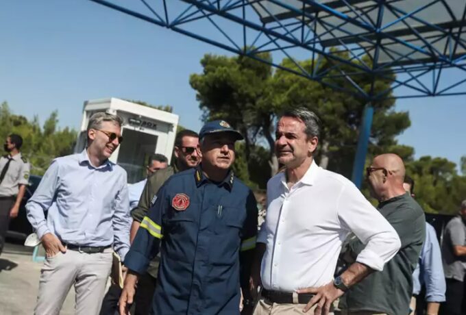 Μητσοτάκης: Η επίσκεψη του στην Πεντέλη και το «ευχαριστώ» στους Πυροσβέστες