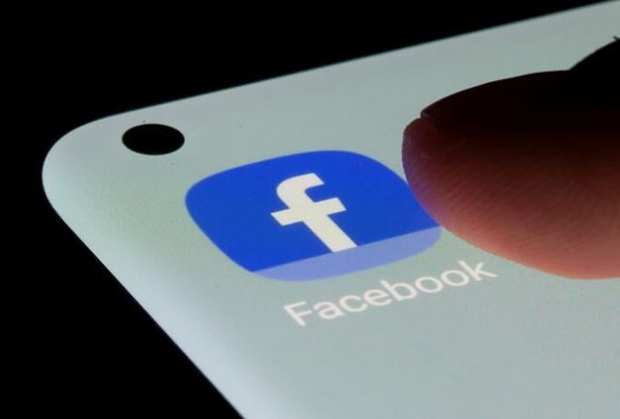 Το Facebook αλλάζει και πάλι το feed για να μοιάζει στο TikTok