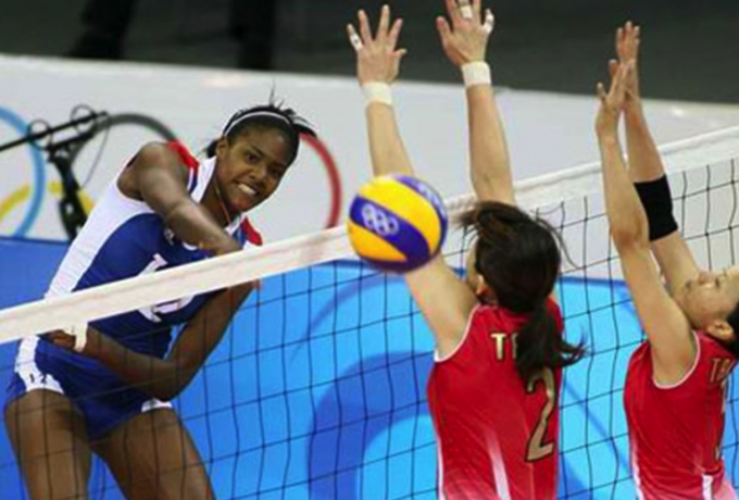 Πάει για το μεγάλο «μπαμ» με την Ροσίρ Καλντερόν η ΑΕΚ