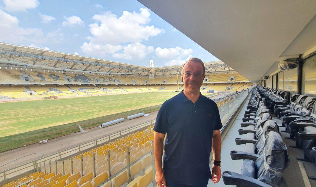 Στην «OPAP Arena» μαζί με τη κόρη του ο Σταϊκούρας (ΦΩΤΟ)