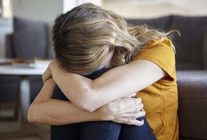 Μάστιγα η ενδοοικογενειακή βία στην Ελλάδα – 5.140 καταγγελίες σε 8 μήνες