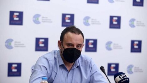 Μαγιορκίνης: Πότε θα έρθει το νέο κύμα κορωνοϊού στην Ελλάδα