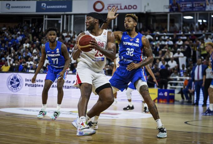 ΑΕΚ: Απίστευτος και σχεδόν διπλός ο Ακίλ Μίτσελ εναντίον της Δομινικανής Δημοκρατίας!