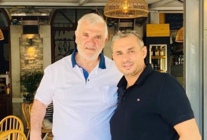 Μελισσανίδης: Στιγμές χαλάρωσης σε γνωστό τσιπουράδικο του Βόλου