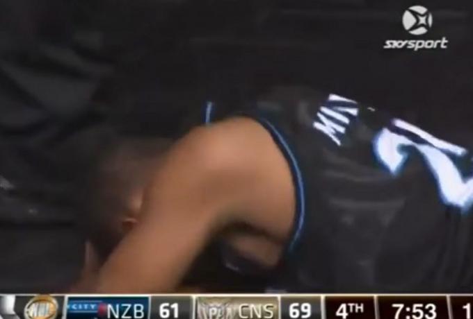 Ο σοκαριστικός τραυματισμός του νέου παίκτη της ΑΕΚ, Ακίλ Μίτσελ (vid)