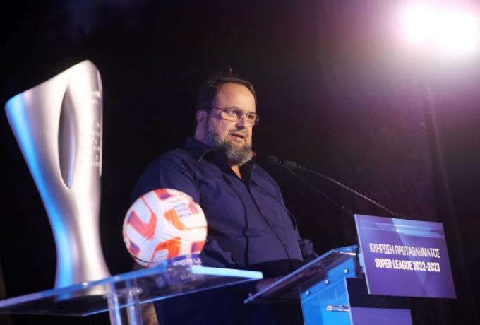 Μαρινάκης: «Να πάρει θέση ο Μητσοτάκης για όσα τραγελαφικά συμβαίνουν στην ΕΠΟ»