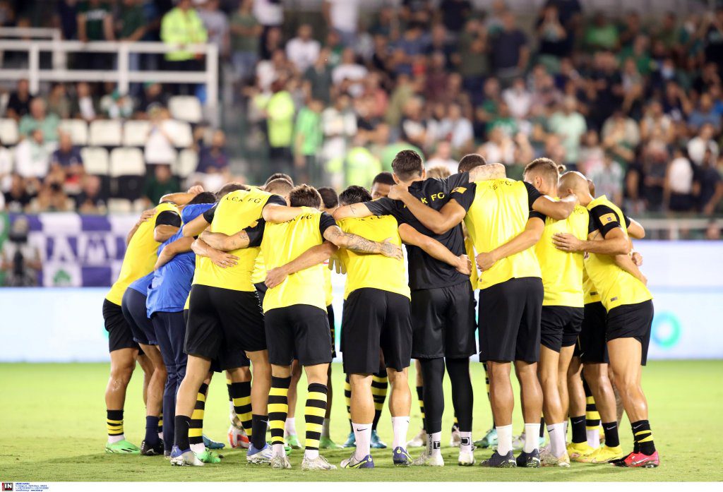 Διαιτητική «σφαγή» στη Λεωφόρο – Ηττήθηκε από δύο πέναλτι η ΑΕΚ