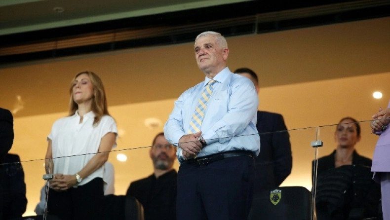 Με δάκρυα στα μάτια ο Δημήτρης Μελισσανίδης μετά την αναφορά του Μητροπολίτη Γαβριήλ στο πρόσωπο του (vid)