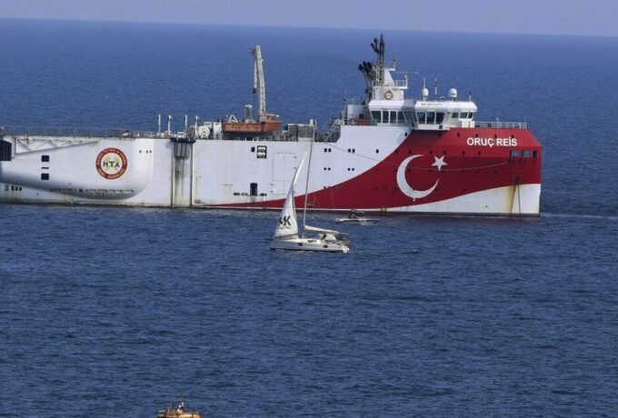 Βγάζουν ξανά το Oruc Reis οι Τούρκοι: Κλιμακώνεται η ένταση σε Αιγαίο και Ανατολική Μεσόγειο