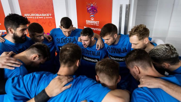 Χαμός στην Εθνική Σλοβενίας: Τραγουδούσαν «Κανείς δεν μπορεί να μας σταματήσει»