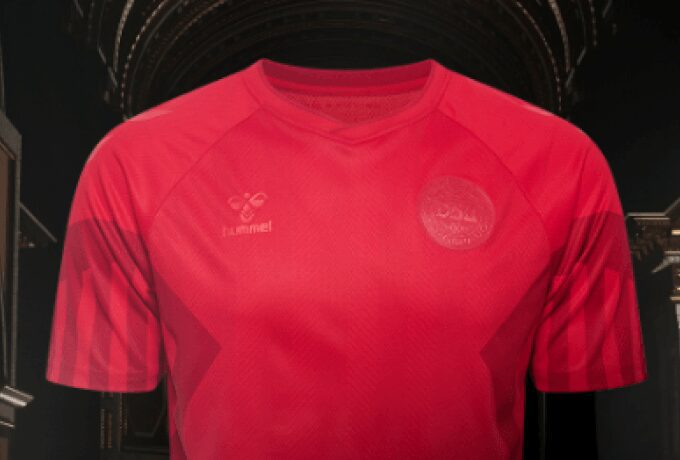 Φανέλα «διαμαρτυρίας» από τη Δανία ενόψει Μουντιάλ στο Κατάρ! (ΦΩΤΟ)