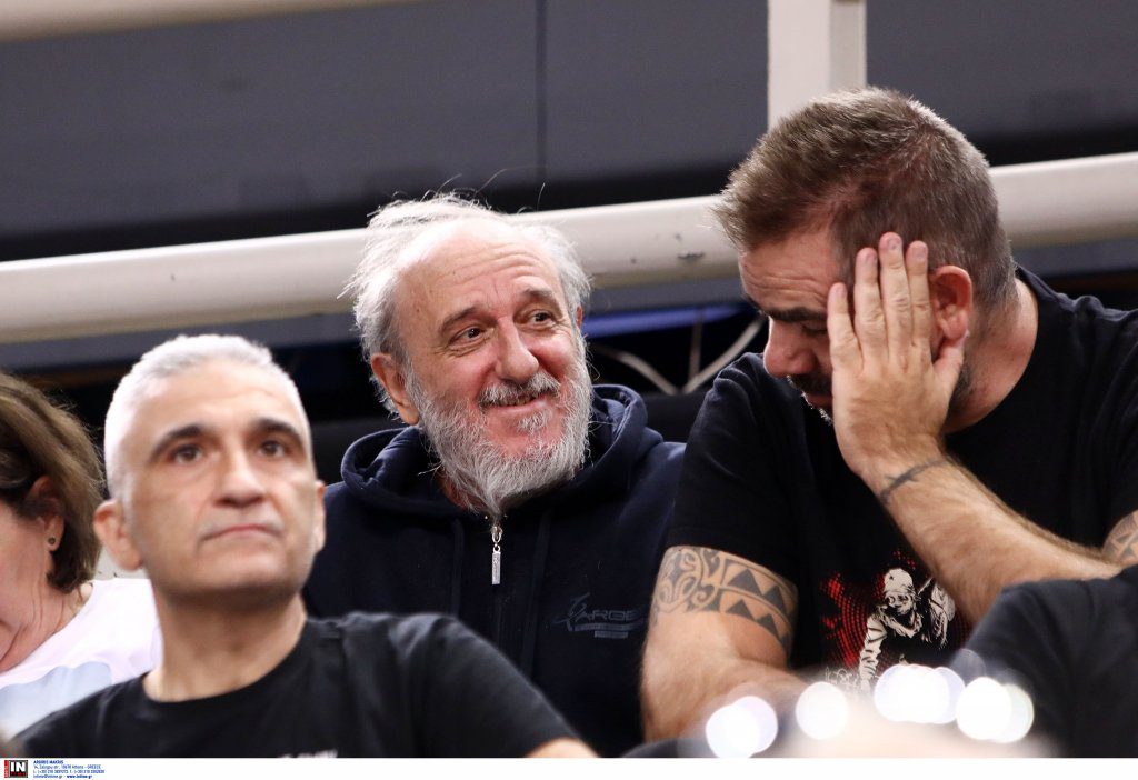 “Παρών” στις κερκίδες στα Λιόσια για την πρεμιέρα της Βασίλισσας ο Χατζηχρήστος! (photo)