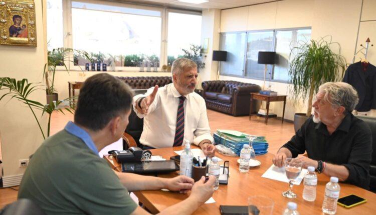 ΑΕΚ: Συναντήθηκε με Πατούλη και Δημόπουλο ο Βούρος