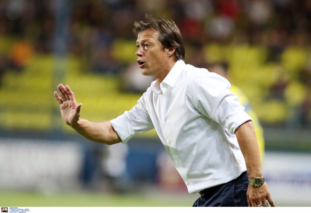 Σκέψεις για Σιντιμπέ στη 4αδα της άμυνας από τον Αλμέιδα