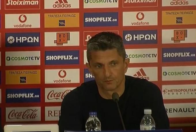 Η κατάσταση έχει ξεφύγει στο λιμάνι: Ρεπόρτερ του Ολυμπιακού βρίζουν χυδαία τον Λουτσέσκου στη συνέντευξη Τύπου!