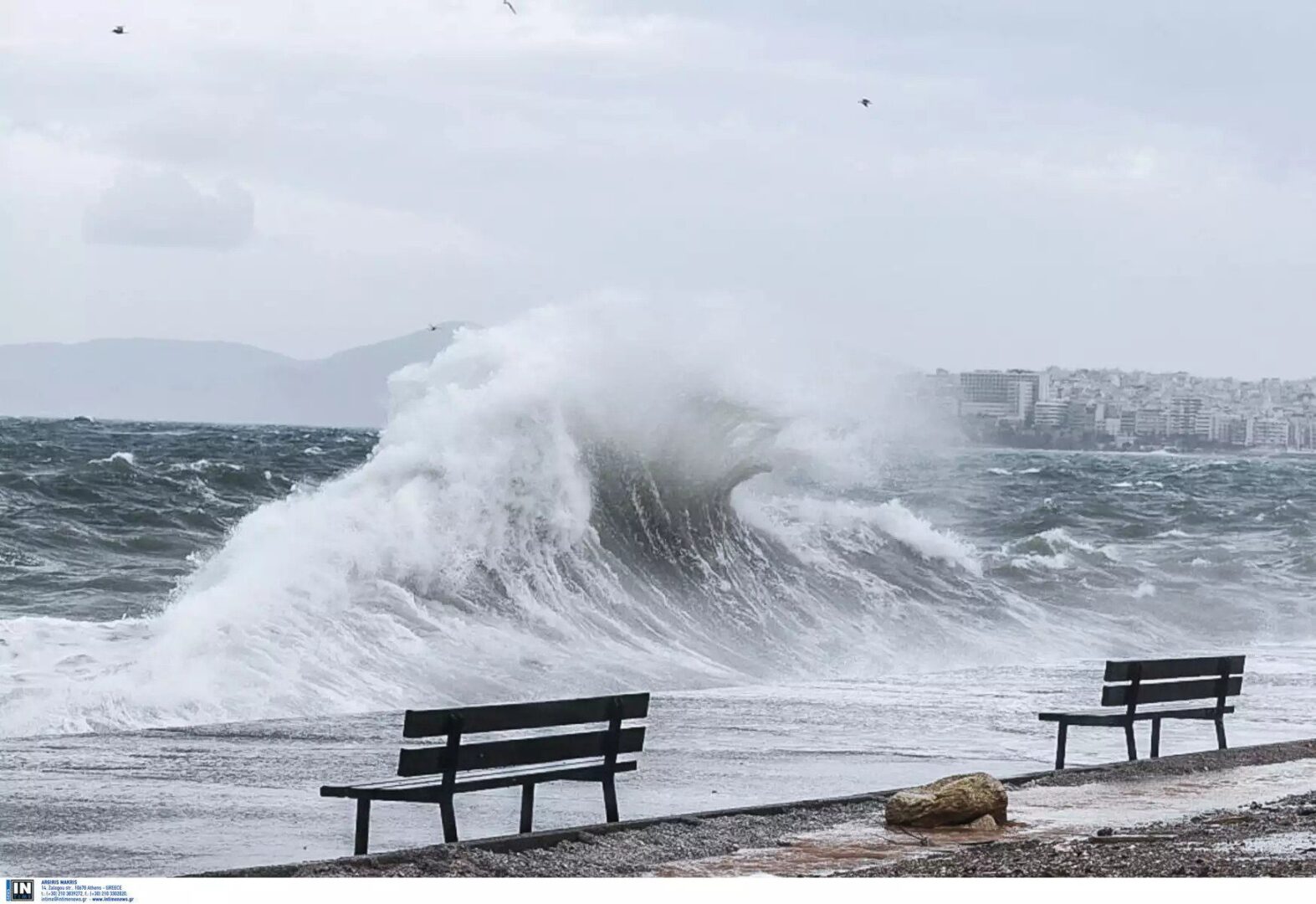 Καιρός 19/10: Ισχυροί άνεμοι και τοπικές βροχές σήμερα Τετάρτη– Αναλυτική πρόγνωση