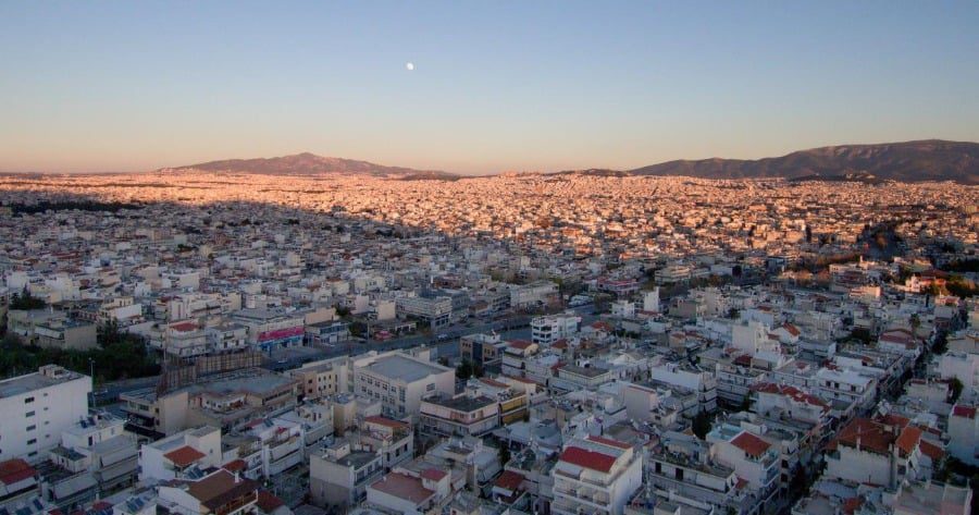 Καιρός: Καλοκαιρινό σκηνικό με θερμοκρασίες έως 30 βαθμούς και τοπικές βροχές