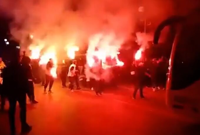 ΑΕΚ: Αποθεωτική υποδοχή της αποστολής στη Λιβαδειά (vid)