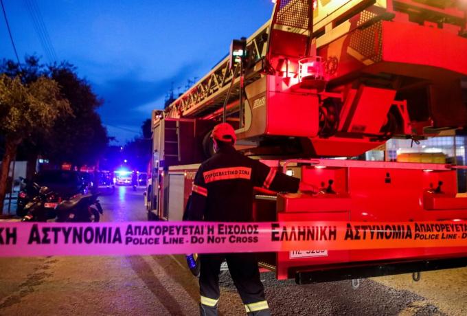 Τραγωδία στον Κολωνό: Νεκρός ανασύρθηκε ανήλικος μετά από πυρκαγιά σε διαμέρισμα