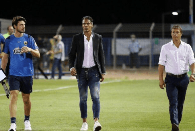 Βλέπουν ΑΕΚ Β Κονέ, Άλβες και Αλμέιδα