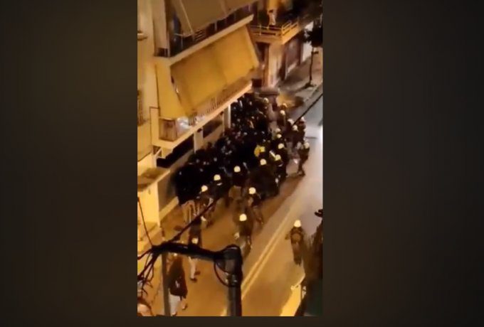 Βίντεο ντοκουμέντο από τον ξυλοδαρμό οπαδών του Άρη από τα ΜΑΤ (vid)