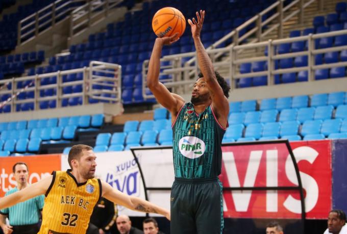 Ανγκόλα: «Εύχομαι να ξανασυναντηθούν οι δρόμοι μας με την ΑΕΚ»