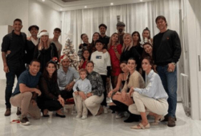 Αλμέιδα: «Για άλλη μια φορά Χριστούγεννα όλοι μαζί» (pic)